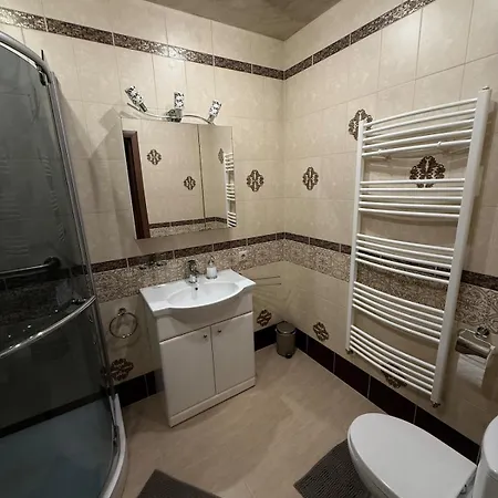 Valdemara Palace - 2 Bedrooms And Free Parking