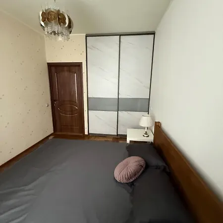 Valdemara Palace - 2 Bedrooms And Free Parking Apartment *